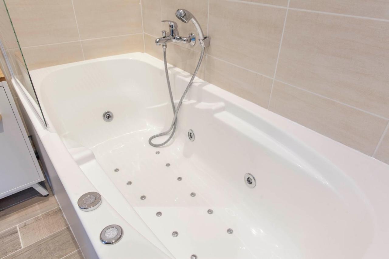 L'Antenne De 1 A 4 Pers - 2 Sdb -1 Balneo Apartman Cognac Kültér fotó